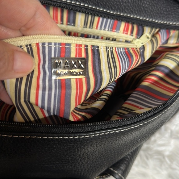 Max New York Black Leather Hobo Bag - Picture 10 of 12